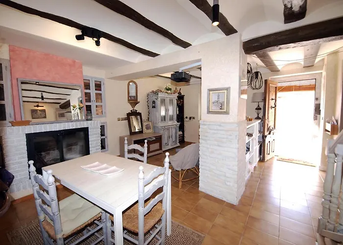 Casa De Piedra Recien Reformada Luna Rosa