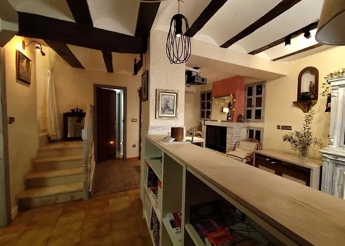 Casa De Piedra Recien Reformada Luna Rosa